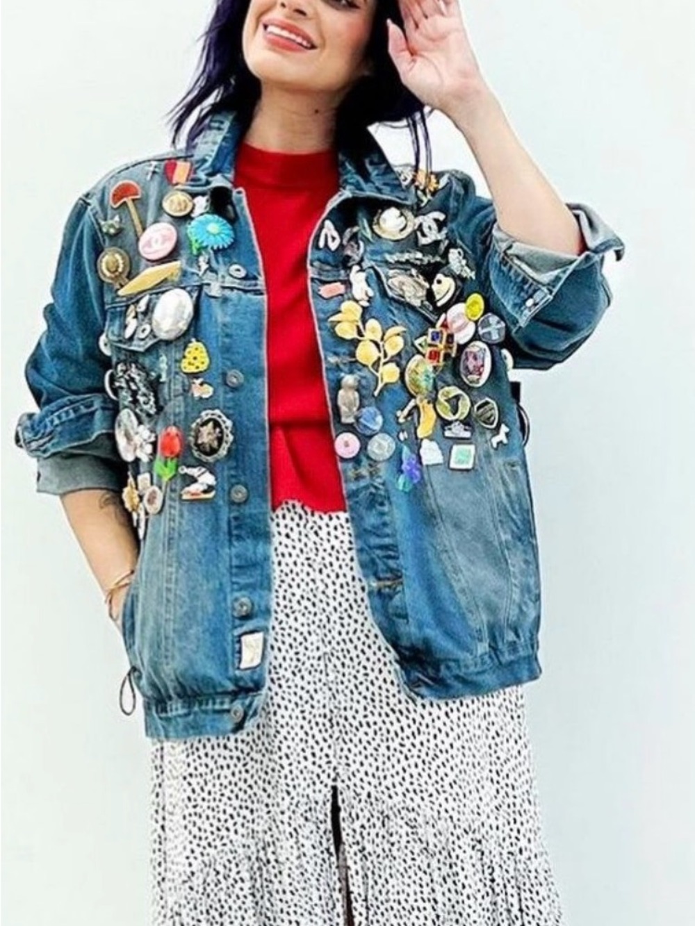 Brooch Crazy! Embellished Denim Jackets with antique brooches. - Picture 2 of 13